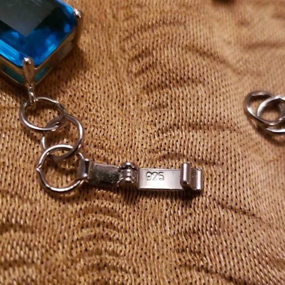 New Large blue square gem bracelet. SS - Picture 3 of 7